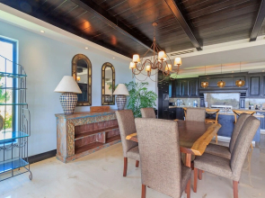 Luxurious 3 Bedroom Condo