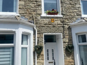 Lovely 3-bed House in Bridgend 7min From Porthcawl