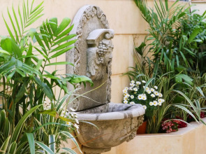 Dizengoff Suites Hotel