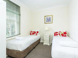 Malcolm St Townhouse