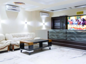 Hotel Karishma Grand