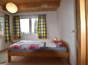 Luxuriose Ferienwohnung in Boddin mit Garten