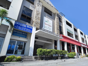 OYO 425 Residences By Sirc (Vaccinated Staff)