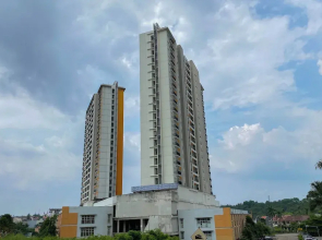 Homey And Nice Studio Cinere Bellevue Suites Apartment