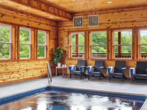 Smoky Ridge by Avantstay Renovated Cabin w/ Indoor Pool Game Room + Theater