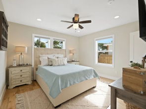 Stylish Luxury Home Near Beach & DT