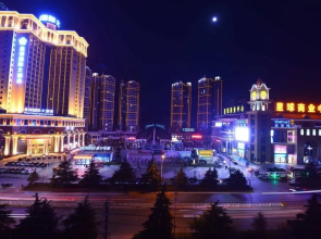 Planet International Hotel (Jingmen Duodao Wanda Branch)
