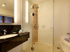 Novotel Phuket Vintage Park Resort