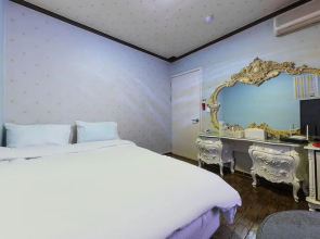 Yesan Shinwon Parktel