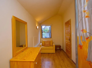 Persephone Cottage - Enhance Your Senses