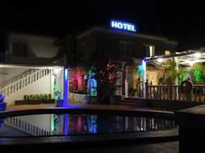 Hotel Casa Día y Noche