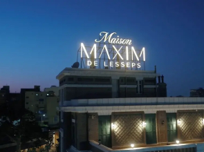 Maison Maxim De Lesseps