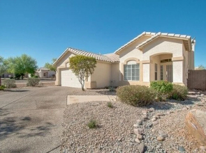 Ironwood - 3 Br home by RedAwning