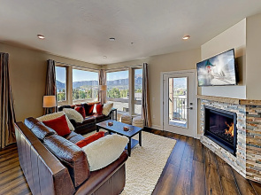 New Listing! Beautiful New Mountain-view 3 Bedroom Condo