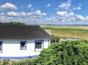 Serene Waterview Retreat 2 Bedrooms in Mönkebude, Germany