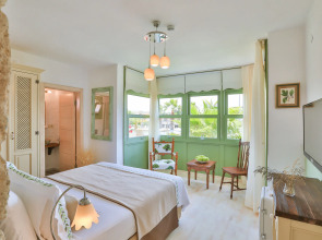 Palas Alacati - Adults Only