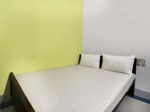 SPOT ON 49507 Hotel Welcome