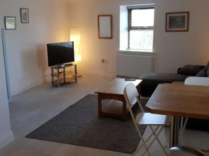 Ark Flats Apartment - Spacious and Modern