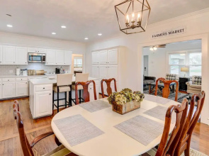 2 Mi to Dtwn: Waco Home w/ Shared Yard!