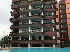 Hin-Suay Nam-Sai Place