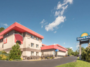 Days Inn Duluth Lakewalk