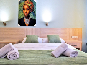 Native Hotel