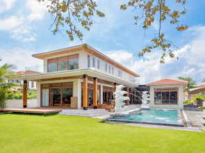 The Ocean Suites