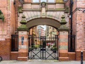 Luxury Stay With Sauna, Gym, and Pool in Leicester