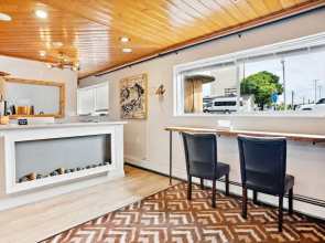 Highliner Hotel - Queen Suites