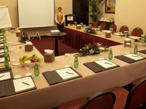 Al Manzel Hotel Apartments