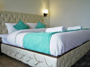 Char Machan Resorts