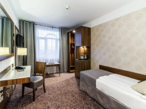 Hotel Lord Warsaw Airport