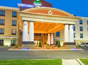 Holiday Inn Express Hotel & Suites Fulton by IHG