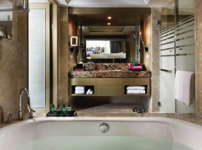 Отель Sofitel Bangkok Sukhumvit