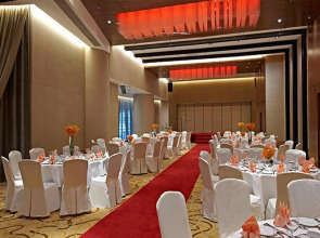 Renaissance Kuala Lumpur Hotel & Convention Centre