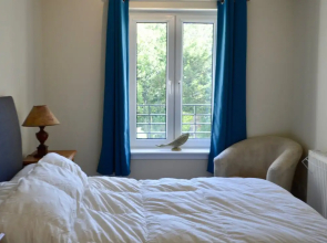 Central Edinburgh 2 Bedroom Apartment