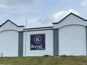 The Royal Inn & Suites