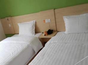 7 Days Inn (Jianli Yusha Avenue)