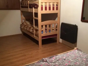 Gia's Hut Hostel