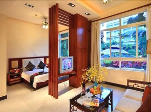 Yelan Bay Resort