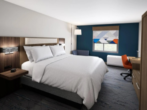 Holiday Inn Express Dallas Medical-Market Center by IHG