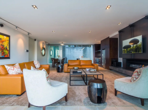 Villa De Luxe by Touch of Spice