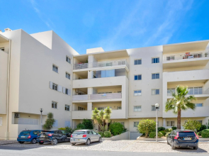 2 Bedroom Apartment with Pool in Vila Marachique, Alvor