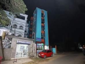 OYO 26152 Hotel Aarush