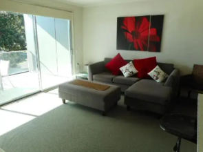 Apartment by the Marina