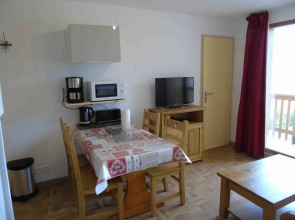 Lou Services Apartment CB38 LSI 001