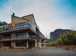 Wuyou Tongjin Mountain Inn