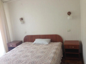 Отель Крымский