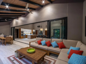 Casa de Los Monos