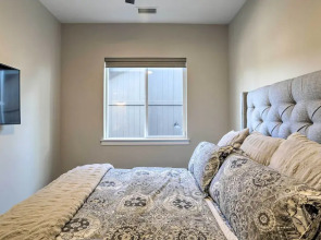 Chic & Modern Flagstaff Home w/ Hot Tub + Fire Pit